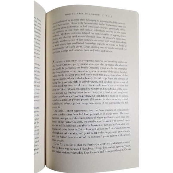 Guns, Germs, and Steel : The Fates of Human Societies by Jared Diamond. - Picture 3 of 3